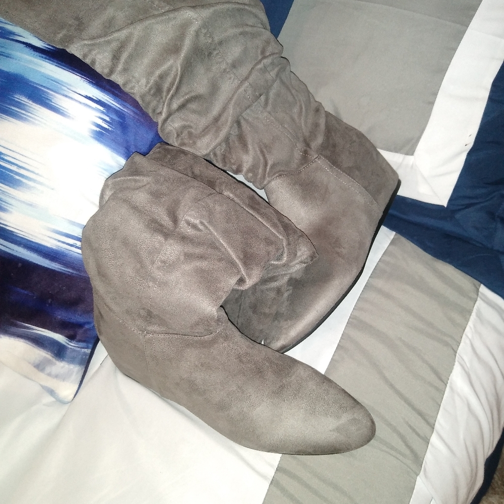 Knee high boots, gray w/wedge heel, size 9
